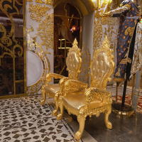 Goldener Großer Königsstuhl aus Massivholz Modernes Hochzeits- und Wohnzimmer-Sofa