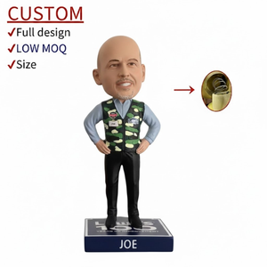 ตุ๊กตาเรซิ่นแบบสั่งทำจำนวนมาก ตุ๊กตาฮีโร่กีฬาแบบปรับแต่งได้สำหรับของที่ระลึก - Product Image 3