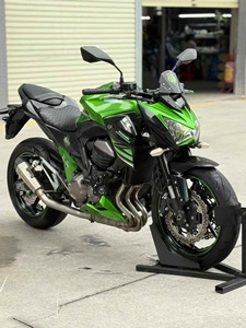 Moto de route d'occasion <span class=keywords><strong>Kawasaki</strong></span> Z800 à refroidissement liquide, réservoir de 17 L, performances puissantes pour la conduite sur autoroute et en montagne - Product Image 1