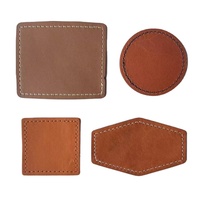 Étiquettes de vêtements en cuir découpées au laser, auto-adhésives, écologiques, de haute qualité, couleur personnalisée, logo personnalisé en relief, fabrication sur mesure