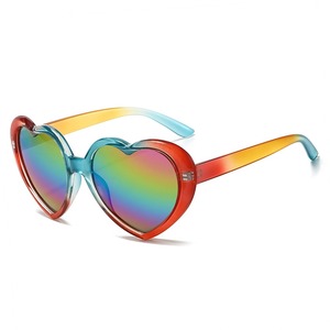 Kinh Điển Tình Yêu Khung kính mặt trời cầu vồng Gradient ống kính mặt trời kính hình trái tim đào hình trái tim vui hiển thị tình yêu người phụ nữ Kính mát - Product Image 2