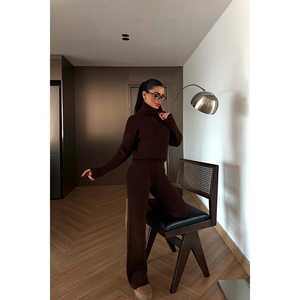 Ensemble en tricot Nalani couleur café foncé, survêtements confortables et élégants - Product Image 2