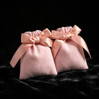 Pochette à bijoux carrée rose personnalisée en velours avec cordon de serrage, anti-poussière, pour rangement et emballage cadeau