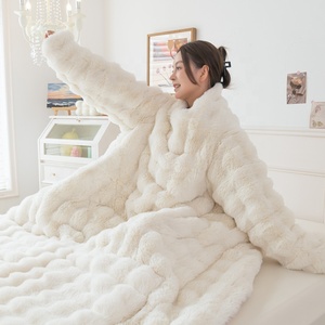 Novo inverno resistente multi-purpose coelho cashmere pijama dobrável wearable cama cobertor coelho cabelo lance travesseiro - Product Image 4