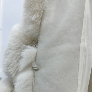 Elegante Cappotto di Pelliccia da Donna, Giacca Corta con Collo Tondo, Giacca Casual Personalizzata in Stile Street Fashion - Product Image 3