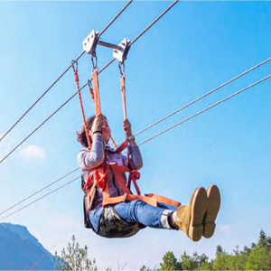 Attrezzatura Professionale per Parchi Giochi all'Aperto, Zip Line d'Avventura per Parchi di Divertimento in Montagna - Product Image 1