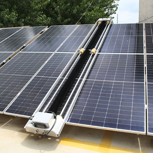 Équipement robotisé de nettoyage de panneaux photovoltaïques à haute efficacité pour fermes solaires - Nettoyeur de panneaux PV - Product Image 3