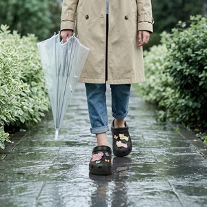 รองเท้าเด็กสไตล์การ์ตูนเกาหลี แฟชั่นทันสมัย ผลิตจากวัสดุ EVA กันน้ำ ระบายอากาศได้ดี เป็นมิตรต่อสิ่งแวดล้อม แห้งเร็ว น้ำหนักเบา คอลเลคชั่นคริสต์มาส - Product Image 6