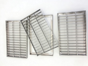 Rejilla de Acero Galvanizado por Inmersión en Caliente para Construcción, Cubierta de Drenaje de Alta Resistencia, Peldaños de Escalera, Galvanizado con Pintura de Alta Temperatura - Product Image 1