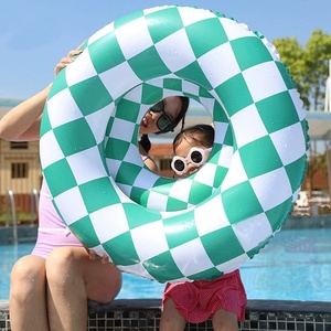 Nouvelle bouée de natation <span class=keywords><strong>gonflable</strong></span> en PVC écologique à motif à carreaux imprimé recto-verso pour femmes, idéale pour la piscine - Product Image 1
