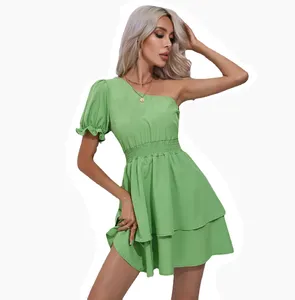 Moda Sexy 2023 nuevo hombro oblicuo cintura envuelta multicapa Falda corta vestidos casuales de verano para mujer Vestido de manga de burbuja