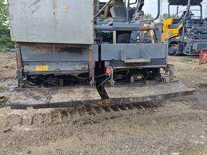 آلة رصف الأسفلت فوجل 2100-2 مستعملة عالية الجودة وفعالة من حيث التكلفة، سرعة 25 متر/دقيقة، إنتاجية 1100 طن/ساعة، تكلفة صيانة منخفضة، أصلية 100% ألمانية بسعر منخفض - Product Image 5