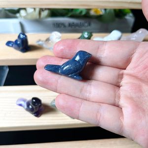 Vente en gros <span class=keywords><strong>d</strong></span>'animaux sculptés en cristal Mini ornements <span class=keywords><strong>d</strong></span>'oiseaux en cristal Oiseaux volants en cristal de Chine pour cadeaux uniques et <span class=keywords><strong>d</strong></span>écoration intérieure - Product Image 6