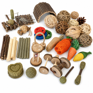 Surtido de Juguetes de Madera para Mascotas Pequeñas (Hámster, Conejillo de Indias, Conejo y Loro) - Artículos para Masticar Hechos en Yantai, Shandong - Product Image 1
