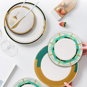 Factory Wholesale Western Luxury Bone China Charger <b>Plate</b> Dinner Charger <b>Plate</b> With <b>Gold</b> <b>Rim</b> - Product Image 4