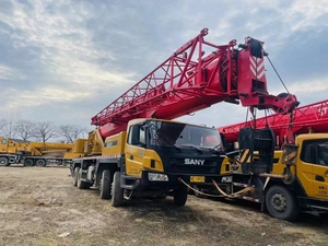 Grue mobile sur camion SANY STC500 de 50 tonnes d'occasion, économique, pour la construction d'infrastructure - Product Image 2