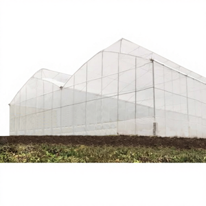 Serre multi-spans résistante au vent avec fenêtres automatiques - Fermeture automatique en cas de pluie/tempête pour protéger les cultures et les investissements - Product Image 1