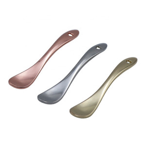 Mini espátula cosmética personalizada Crema facial de acero <span class=keywords><strong>inoxidable</strong></span> Espátula de metal Nuevo diseño Espátula facial - Product Image 1