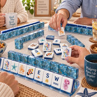 Jeu de tuiles de mahjong américain superposées, bleu marbré, motifs gravés Océan et Joker, pour les jeux en club, les soirées en famille et les cadeaux