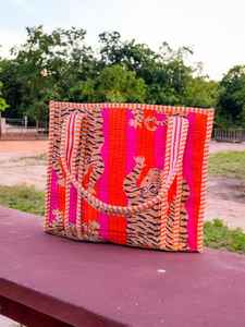 Sac fourre-tout pour femme, conçu pour une utilisation pratique, doté d'un intérieur généreux, d'une prise en main facile et d'une apparence polyvalente - Product Image 2