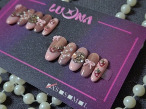 Nouvelles Ongles Press-on Faits Main Printemps : Fraise Fraîche Rose, Effet Œil de Chat Girlish, 10 Pièces - Product Image 2