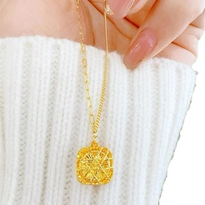 Geometric Gold Plated Square Necklace Zinc Alloy Sugar Cube Pendant Clavicle Chain Gift Jewelry - Product Image 4