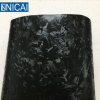 Autocollants de décoration de voiture en Fiber de carbone forgé enveloppe de vinyle de voiture à haute teneur en polymère couleur noire Surface mate brillante Film d'emballage de vinyle de voiture