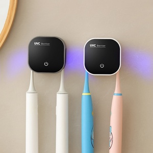 Support mural stérilisateur de brosses à dents double fente portable UVC avec logo personnalisé pour couples - Product Image 4