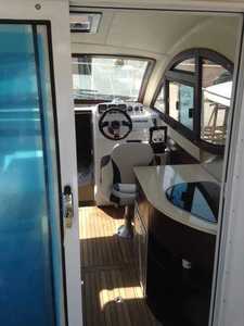 Barco de cabina de fibra de vidrio de 31 pies para pesca familiar - Product Image 5