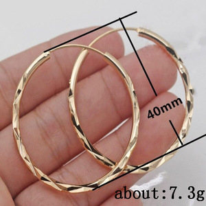 Orecchini a Cerchio Grandi e Semplici per Donne, Accessori per Orecchie Lisci e Rotondi per Uso Quotidiano - Product Image 5