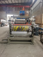 Machine à gaufrer les tuiles de toit en PVC Machine à rouleau à gaufrer les calendriers à deux rouleaux
