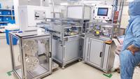 Ligne d'assemblage automatique de seringues, machine de régulation de tube d'infusion avec pompe à engrenages moteur et roulement, disponible neuve ou d'occasion