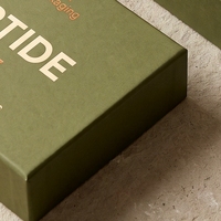 Boîte rigide en carton vert olive personnalisée avec couvercle pour flacons de peptides (10 flacons), doublure en mousse, logo estampé à chaud, soins personnels