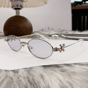 Gafas de sol ovaladas de moda UV400 con montura metálica y pedrería para mujer, protección solar - Product Image 2