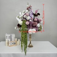 Boule de fleurs artificielles en soie DKB 50 cm, couleur violet poussiéreux moderne, avec amarante verte suspendue pour la décoration de cérémonie de mariage