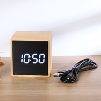 Multifunktionaler Holz-Projektionswecker mit Thermometer, Kalender, LED, Geräuschgesteuert, Digital, Geräuschlos, für Studenten, Nachtuhr
