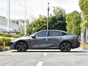 2025 Chnagan Shenlan Deeple L07 230km Max Pro Extended Range Hybrid New Energy Vehicle Sedan Hatchback à vendre - Product Image 4