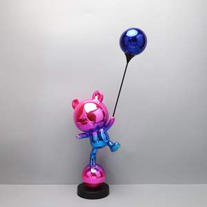 ลูกโป่งรูปหมีทำจากเรซิ่นสมัยใหม่ตกแต่งด้วยรูปปั้นการ์ตูนห้องนั่งเล่นไฟล็อบบี้ตกแต่งหรูหรา - Product Image 5