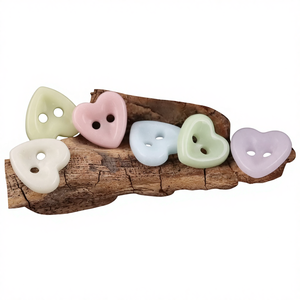 Kancing Keramik Bentuk Hati Kartun Ukuran Kecil untuk Anak-Anak, 2 Lubang, dengan Manik-Manik, Dapat Dicuci dan Dipoles - Product Image 6
