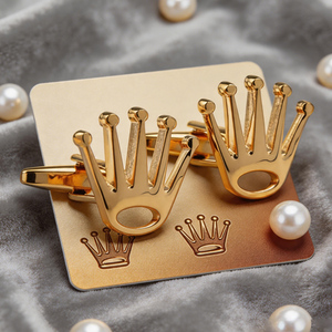 Boutons <span class=keywords><strong>de</strong></span> <span class=keywords><strong>manchette</strong></span> en métal pour vêtements <span class=keywords><strong>de</strong></span> mode, accessoires, cadeaux promotionnels personnalisés, boutons <span class=keywords><strong>de</strong></span> <span class=keywords><strong>manchette</strong></span> décoratifs en forme <span class=keywords><strong>de</strong></span> couronne royale dorée pour chemises d'hommes - Product Image 4