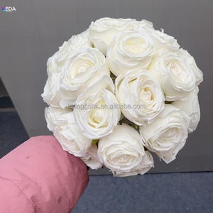 Boule de fleurs artificielle en soie blanche de petite taille, fabriquée à la main par LEDA Factory, pour mariage, anniversaire, Saint-Valentin, fête - Product Image 1