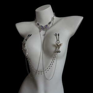 BANSEY Bijou de corps sensuel Papillon avec pinces à tétons, chaîne à clochettes, pinces de chatouillage et harnais de taille drapé pour femme, tenue de club - Product Image 4