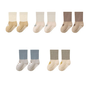 Calcetines Antideslizantes para Bebés, Niños y Niñas, de Algodón Grueso Blanco, Personalizados al por Mayor - Product Image 1
