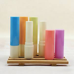 Tubos Vacíos de 3.5g para Bálsamo Labial y Brillo Labial, Materiales de Embalaje de Plástico para DIY, para Lápiz Labial y Cera Labial, Venta Directa de Fábrica - Product Image 1