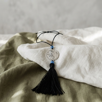 Collier de style religieux orthodoxe avec médailles circulaires et décorations à pompons, pour ornements de voiture de type pendentif, idéal pour un cadeau