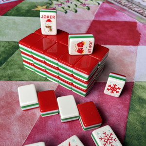 Jeu de Mahjong américain personnalisé en acrylique gravé, tuiles de Mahjong américaines, design rouge de Noël, idée cadeau pour une soirée de jeu familiale festive - Product Image 5