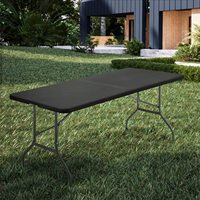 Tables pliantes en plastique noir légères et modernes de 1,80 m de long, pliables en deux, pour événements, entrées et villas (vente en gros)