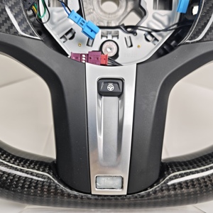 Volante Deportivo Personalizado de Alcantara y Cuero con Detalles en Carbono para X3 G01 X4 G02 G20 M340i G30 G31 M2 G87 M3 G80 M4 G82 M5 F90 X5M <span class=keywords><strong>F95</strong></span> - Product Image 6