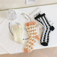 Printemps et été nouvelles chaussettes en dentelle amour japonais à rayures verticales Cass chaussettes tube moyen pour femmes Klein bleu chaussettes transparentes