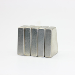 Cao Làm Việc Nhiệt Độ 150 Độ C 48SH <span class=keywords><strong>NdFeB</strong></span> Nam Châm Nam Châm Với Dạng Hình Thang - Product Image 2